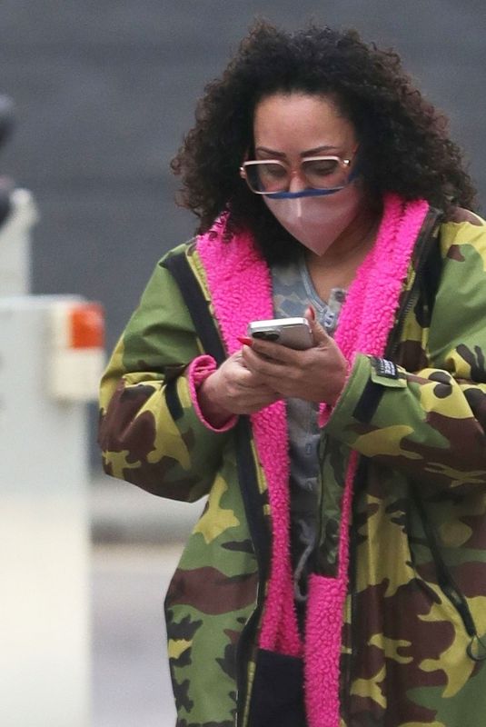 MELANIE BROWN Arrives at Steph