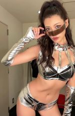 MIKA TAKEUCHI - Instagram Photos and Video 01/24/2022