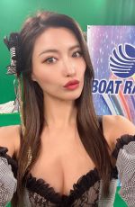 MIKA TAKEUCHI - Instagram Photos and Video 01/24/2022