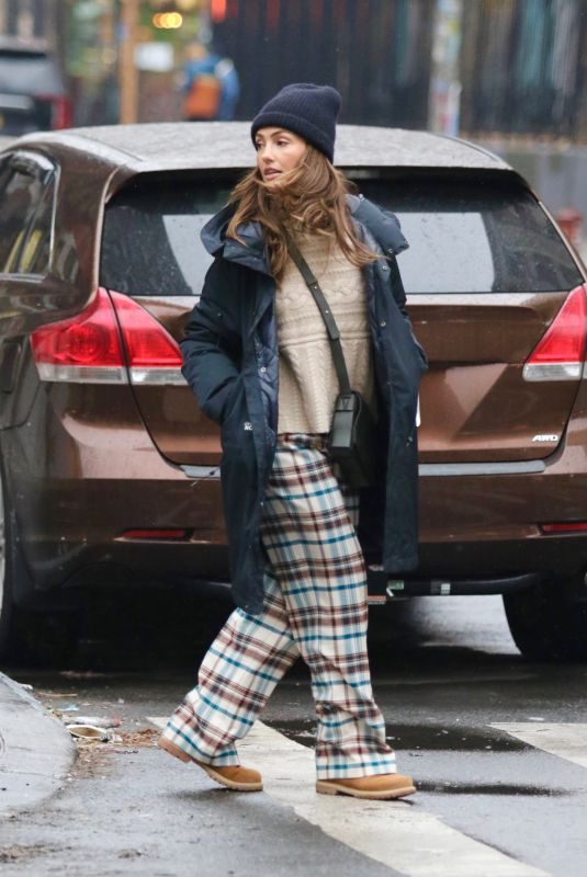 MINKA KELLY and KATE HADSON and Danny Fujikawa Out for Coffee in New York 01/28/2022