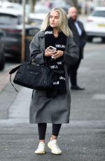 MOLLY MAE HAGUE Leaves Wilmslow Hair Salon in Cheshire 01/11/2022
