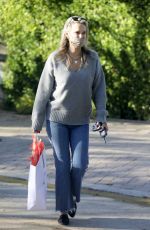 MOLLY SIMS Out Shopping in Brentwood 01/13/2022