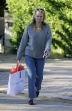 MOLLY SIMS Out Shopping in Brentwood 01/13/2022