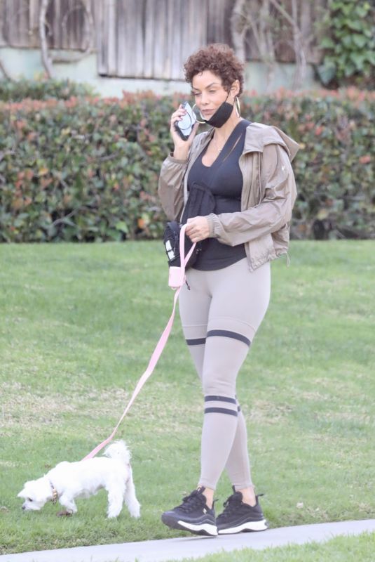 NICOLE MURPHY Oer with Her Dog in Beverly Hills 01/21/2022