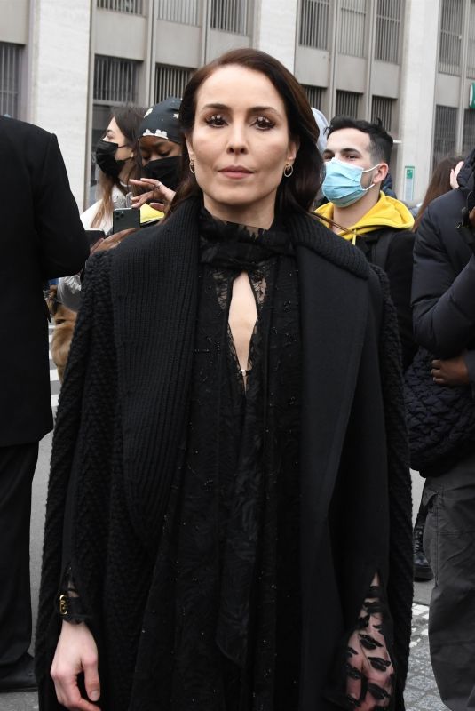 NOOMI RAPACE Arrives at Fendi Haute Couture Spring/Summer 2022 Show at Paris Fashion Week 01/27/2022