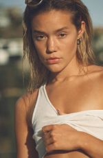 OLIVIA PONTON - Instagram Photos 01/18/2022