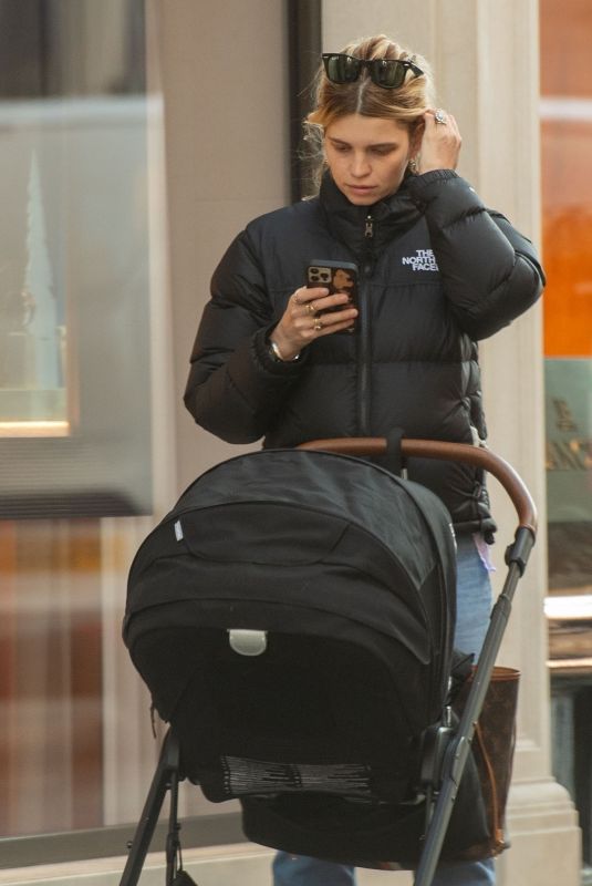 PIXIE GELDOF Out with Her Baby in London 01/17/2022