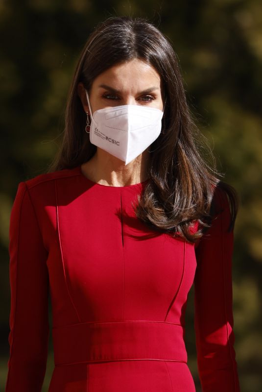 QUEEN LETIZIA OF SPAIN at Luis Carandell Journalism Award in Madrid 01/27/2022