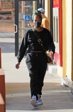 REGINA KING Leaves Chase Bank in Los Angeles 01/04/2022
