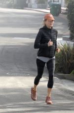 RENEE ZELLWEGER and Ant Anstead Out Jogging in Laguna Beach 01/06/2022