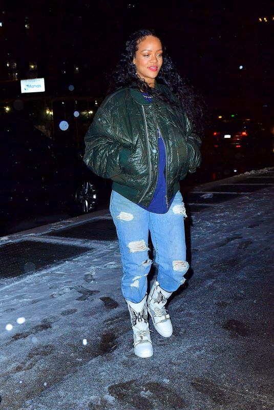 RIHANNA Heading to a Studio in New York 01/16/2022