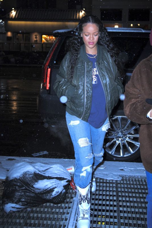 RIHANNA Leaves Carbone Restaurant in New York 01/16/2022