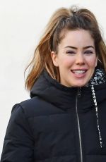 ROXANNE MCKEE Out with a Friend in Primrose Hill 01/26/2022