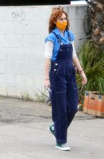 RUMER and SCOUT WILLIS Sell Their Clothes at a Local Flea Market in Silver Lake 01/29/2022