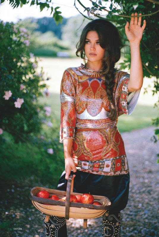SABRINA BARTLETT in Tatle Magazine, October 2021