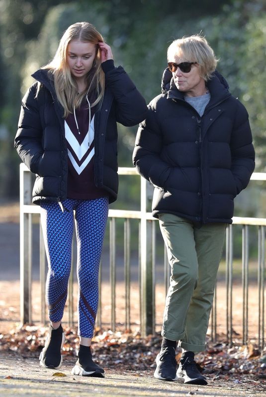 SALLY DYNEVOR Out with Her Daughter HARRIER in Hale Trafford 01/18/2022