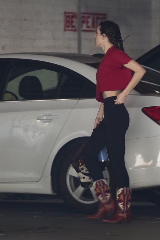 SCOUT WILLIS Heading to Yoga Class in Silverlake 01/08/2022