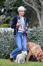 SELMA BLAIR Out with Her Dogs in Los Angeles 01/02/2022