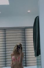 SISSY SHERIDAN - Instagram Photos 01/20/2022