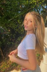 SISSY SHERIDAN - Instagram Photos 01/20/2022