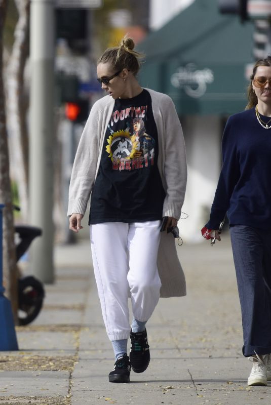 SUKI and IMMY WATERHOUSE Out in West Hollywood 01/25/2022