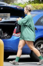 TAMMY HEMBROW Leaves a Gym on the Gold Coast 01/24/2022