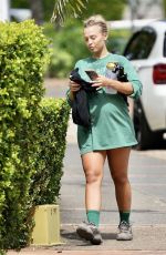TAMMY HEMBROW Leaves a Gym on the Gold Coast 01/24/2022