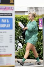 TAMMY HEMBROW Leaves a Gym on the Gold Coast 01/24/2022