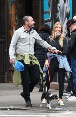 TAYLOR NEISEN and Liev Schreiber Out with Their Dog in New York 01/02/2022