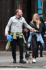 TAYLOR NEISEN and Liev Schreiber Out with Their Dog in New York 01/02/2022