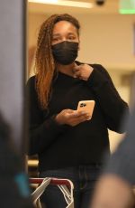 VENUS WILLIAMS Arrives at LAX Airport in Los Angeles 01/29/2022