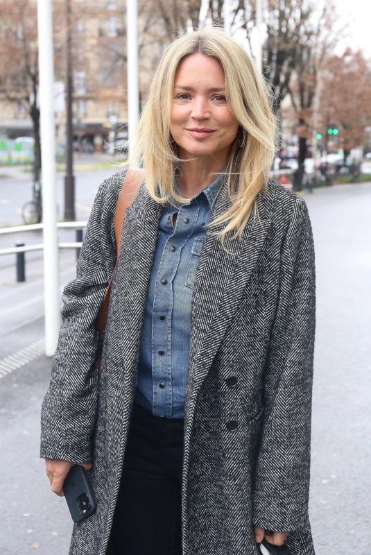 VIRGINIE EFIRA Leaves Radio France Studios in Paris 01/04/2022