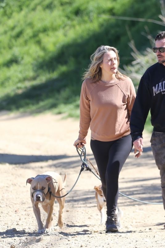 ALICIA SILVVERSTONE Out Hiking in Studio City with a Male Friend 02/24/2022