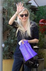 ANNA FARIS Out for Lunch with a Friend at E Baldi in Beverly Hills 02/14/2022