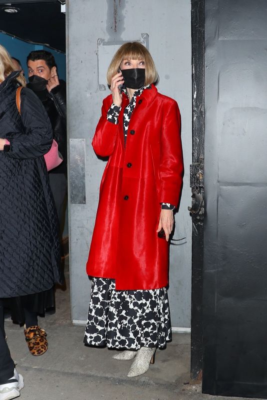 ANNA WINTOUR Leaves Michael Kors Fashion Show in New York 02/15/2022