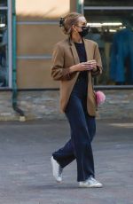 ASHLEE SIMPSON Shopping at Target in Hollywood 02/01/2022