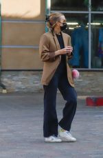 ASHLEE SIMPSON Shopping at Target in Hollywood 02/01/2022