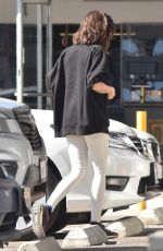 AUBREY PLAZA Iut Shopping Pet Foods in Los Angeles 02/11/2022