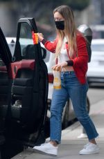 BILLIE LOURD Leaves a Coffee Shop in Los Angeles 01/31/2022