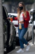 BILLIE LOURD Leaves a Coffee Shop in Los Angeles 01/31/2022