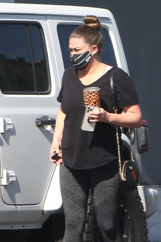 BRITTANY CATRWRIGHT Leaves a Gym in Los Angeles 02/09/2022