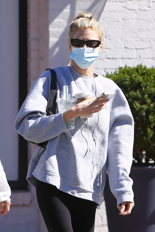 CHARLOTTE MCKINNEY Leaves a Gym in Brentwood 02/24/2022
