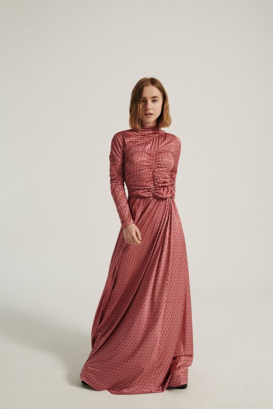 CLARA GALLE for Vogue Magazine, Spain February 2022