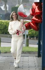 DANIELLE LLOYD Leaves Balloon Studio in Streetly 02/11/2022