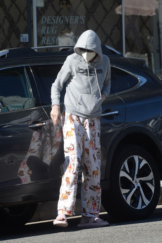 GEENA DAVIS Wearing a Mask Out in Los Angeles 02/11/2022