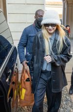 GIGI HADID Leaves Tod