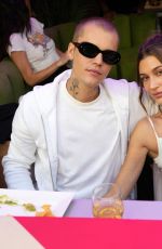 HAILEY and Justin BIEBER and KENDALL JENNER at Super Bowl LVI at Sofi sStadium in Inglewood 02/13/2022