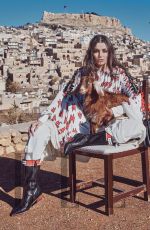HANDE ERCEL in Elle Magazine, Turkey February 2022