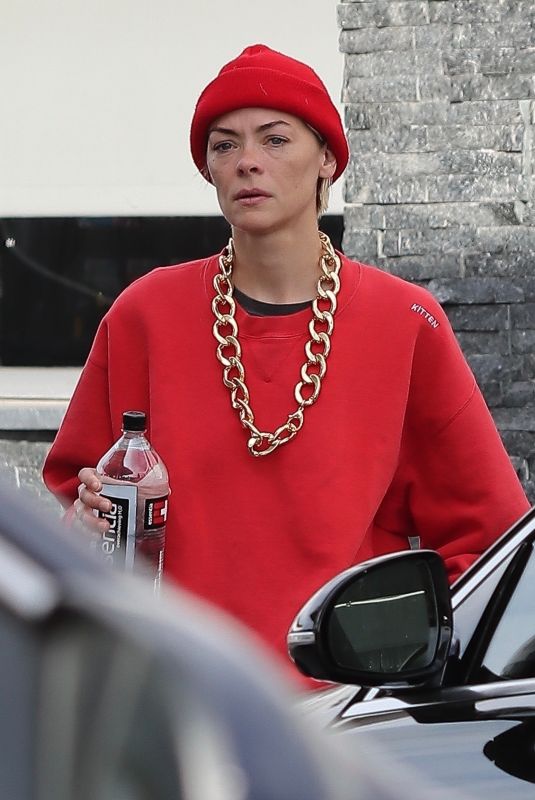 JAIME KING at a Gas Station in Studio City 02/26/2022