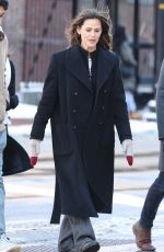 JENNIFER GARNER Getting a Tour of Harvard Campus in Cambridge 02/04/2022